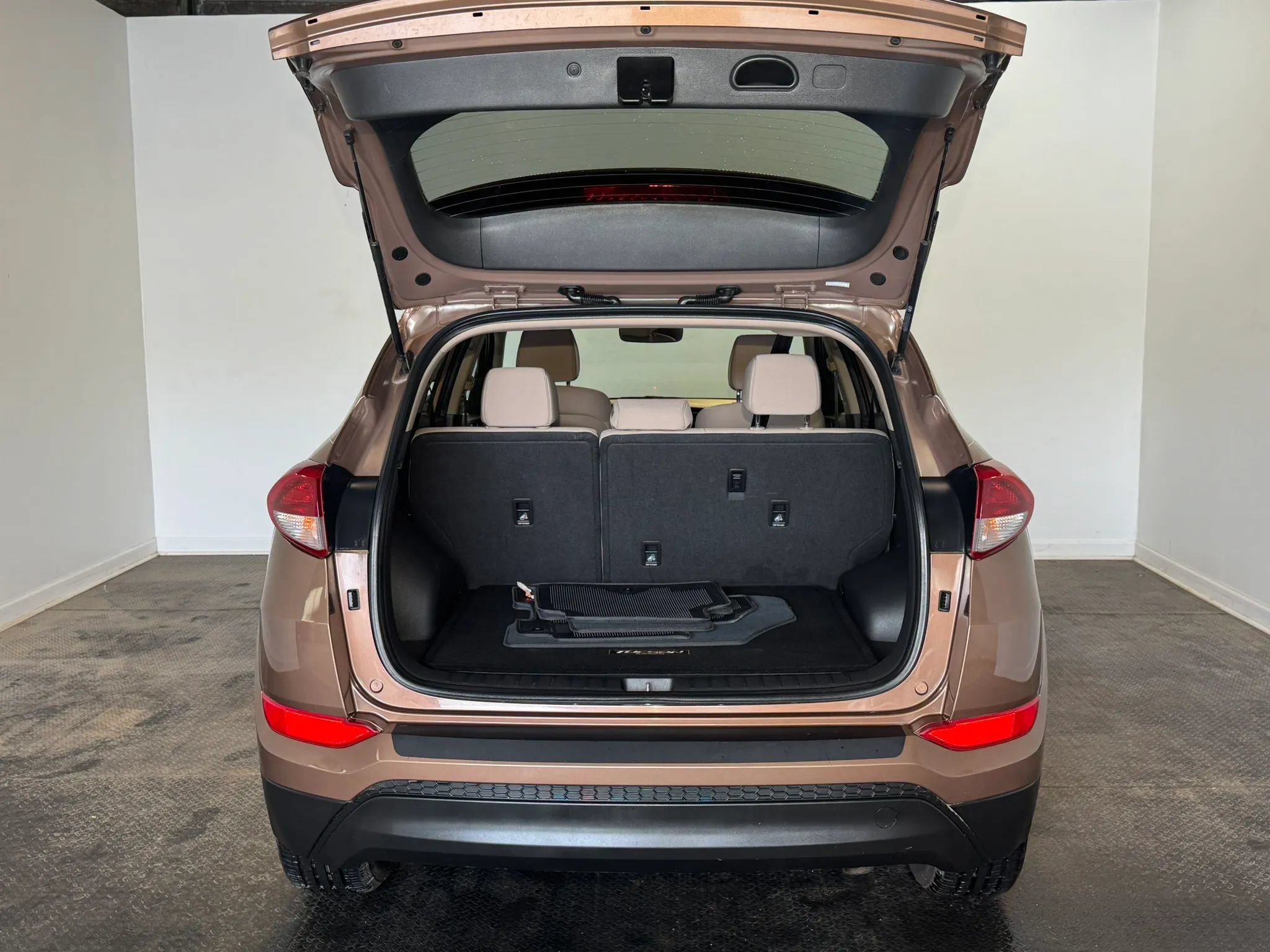 Used 2016 Hyundai Tucson SE w/ Option Group 02 FWD image 25