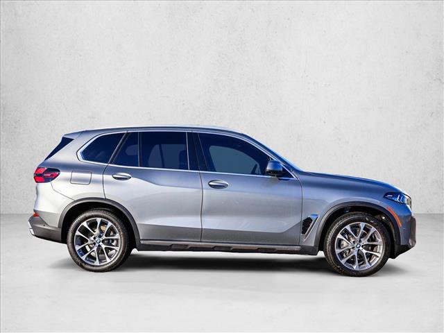 Used 2026 BMW X5 xDrive40i w/ Climate Comfort Package AWD/4WD image 4