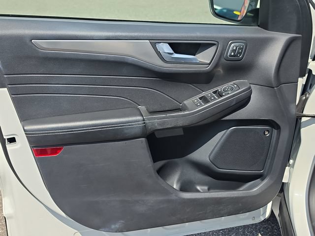 Used 2021 Ford Escape Titanium AWD/4WD image 18