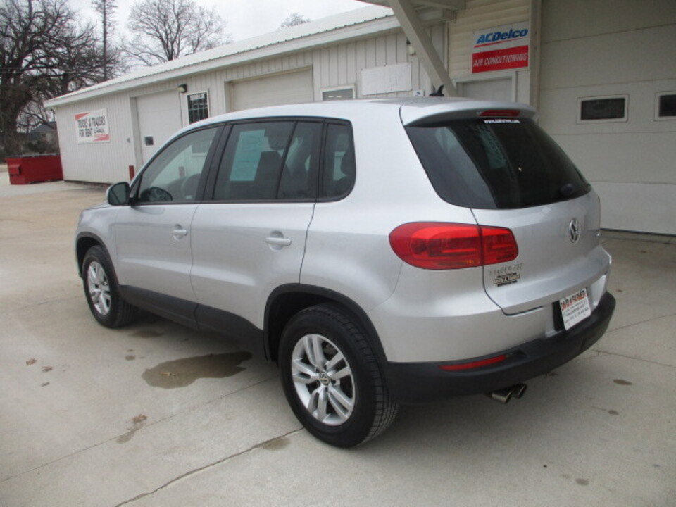 Used 2013 Volkswagen Tiguan S image 14