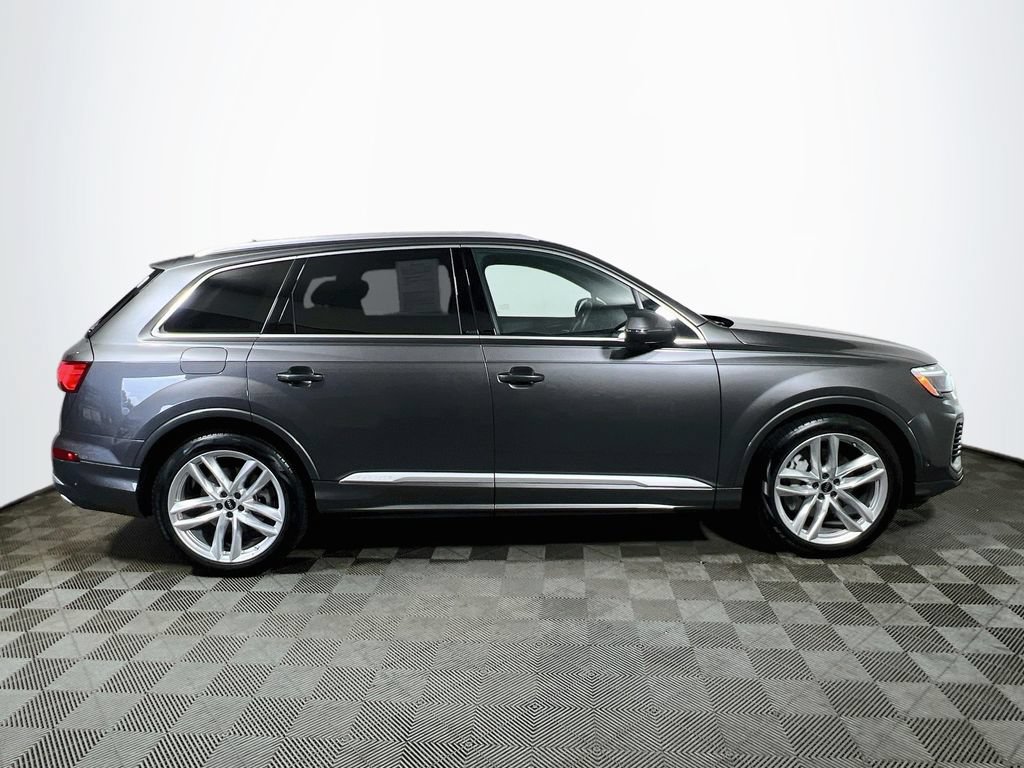 Used 2025 Audi Q7 3.0T Premium Plus w/ Premium Plus Package AWD/4WD image 8