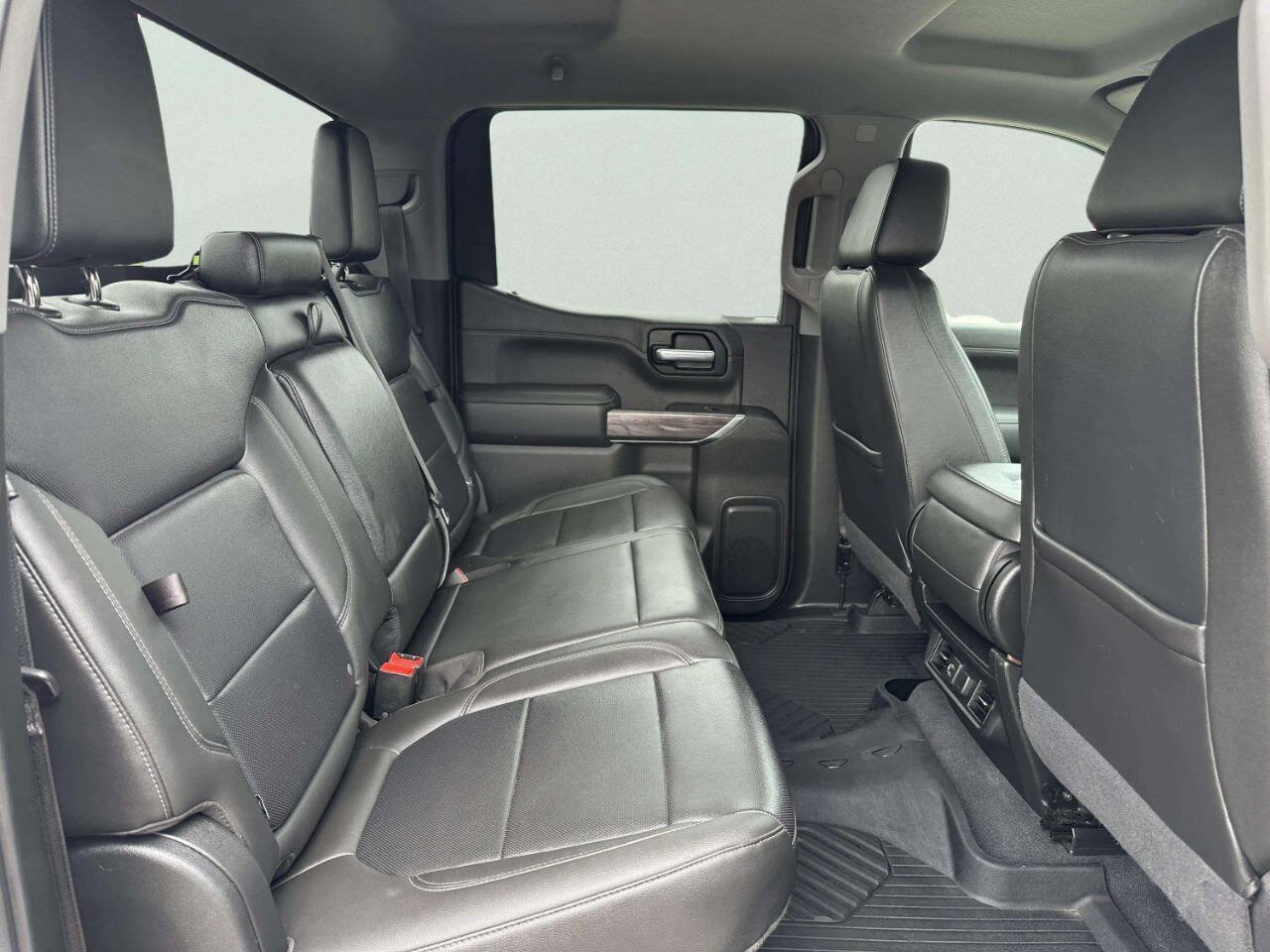 Used 2020 Chevrolet Silverado 1500 LTZ w/ Z71 Off-Road Package AWD/4WD image 15