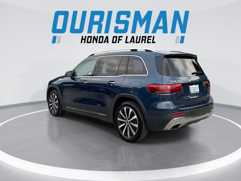 Used 2022 Mercedes-Benz GLB 250 4MATIC w/ Premium Package Lite image 6