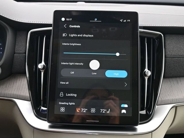 New 2026 Volvo XC90 B6 Ultra w/ Protection Package image 17