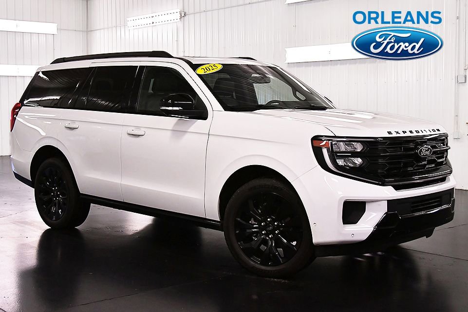 Used 2025 Ford Expedition Platinum w/ Stealth Appearance Package AWD/4WD image 1