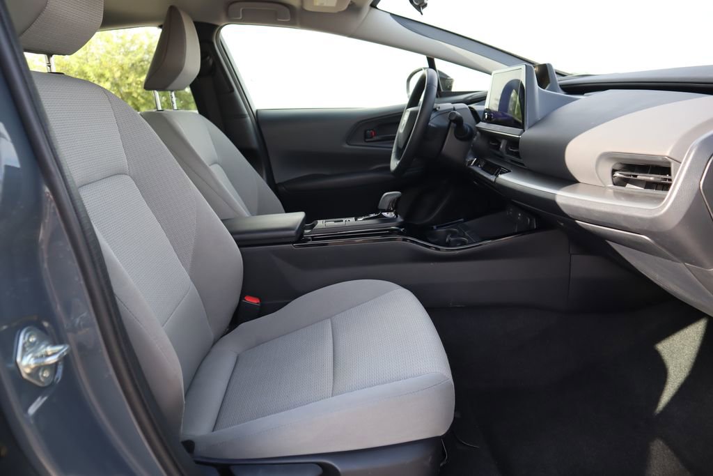 Certified 2025 Toyota Prius LE image 19