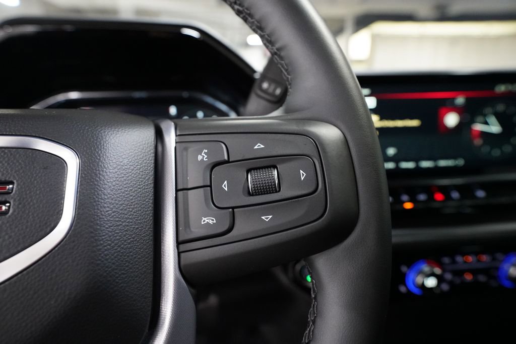 Used 2025 GMC Sierra 1500 Elevation image 18