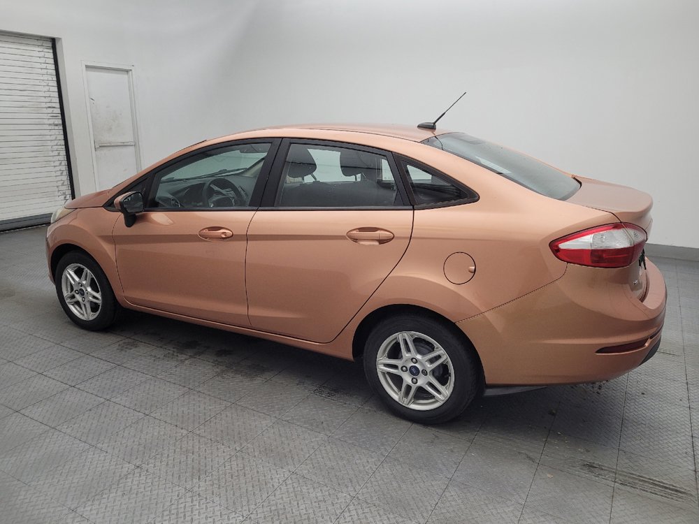 Used 2017 Ford Fiesta SE FWD image 3