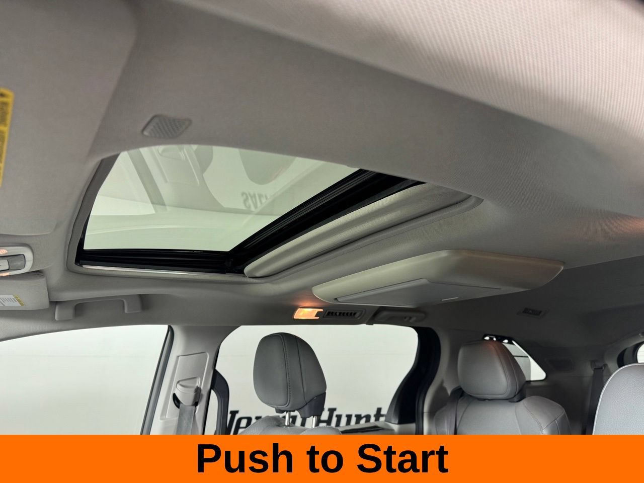 Used 2021 Toyota Sienna Limited FWD image 12