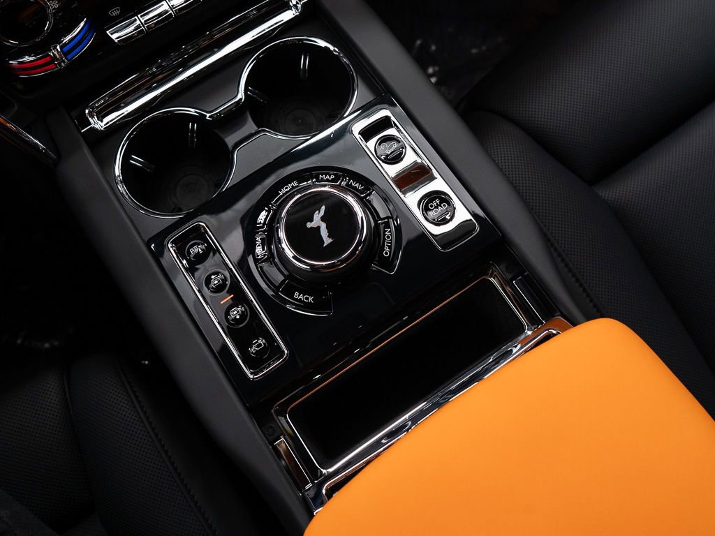 Used 2026 Rolls-Royce Cullinan AWD/4WD image 40