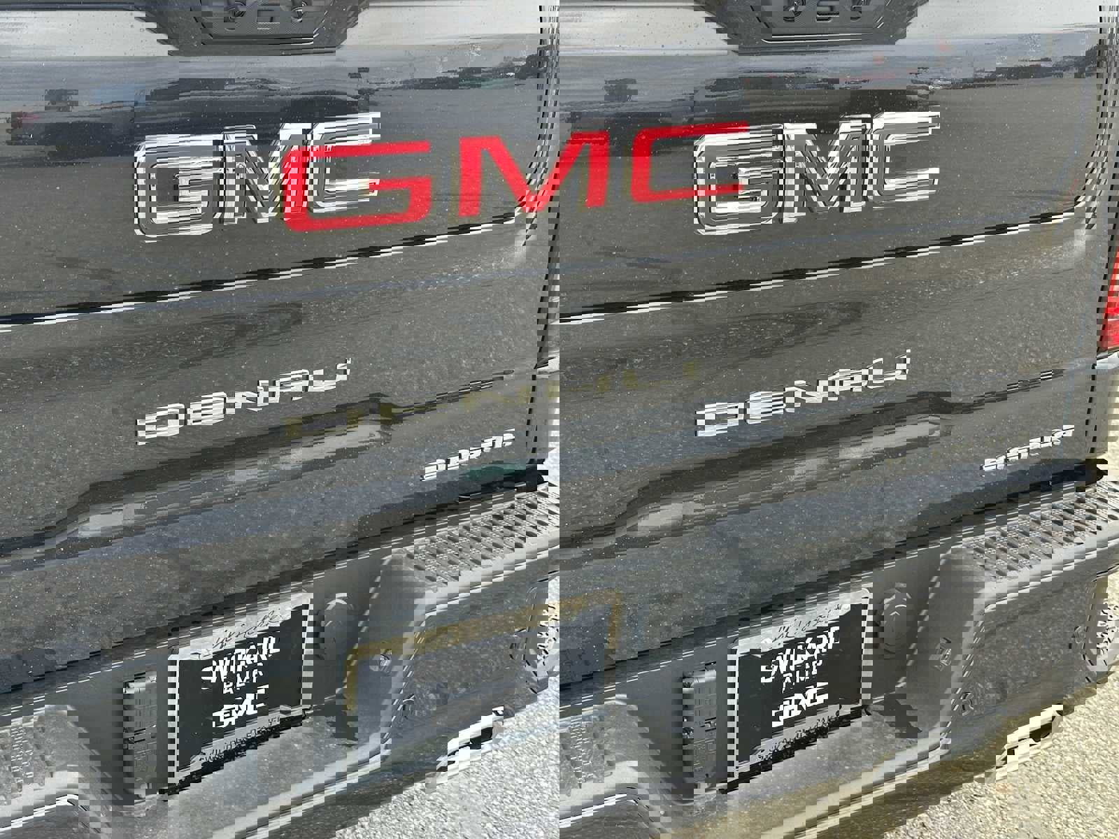 New 2026 GMC Sierra 1500 Denali w/ Denali Reserve Package image 13