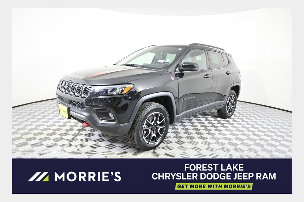 Used 2024 Jeep Compass Trailhawk AWD/4WD image 1