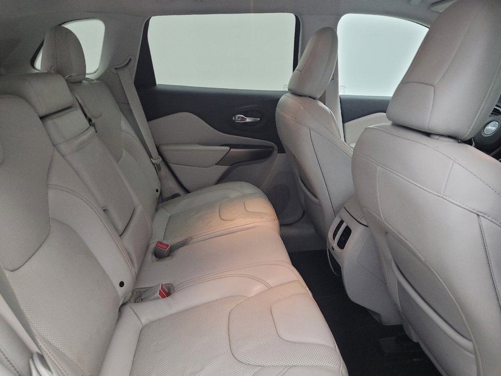 Used 2019 Jeep Cherokee Limited image 19