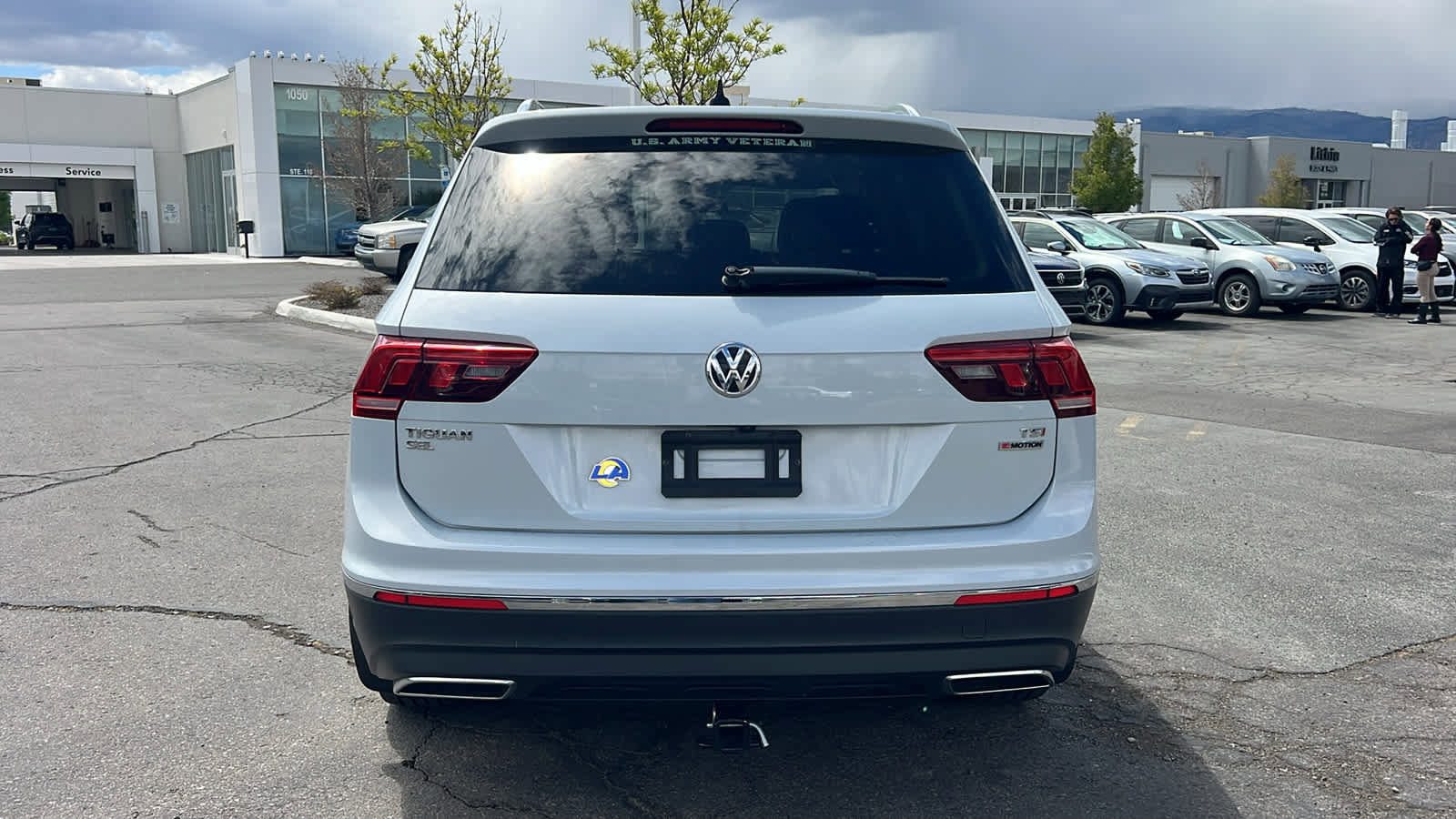 Used 2018 Volkswagen Tiguan SEL AWD/4WD image 6
