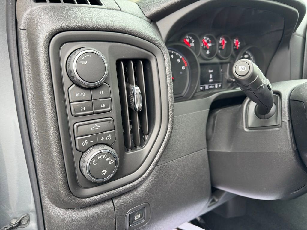 New 2026 Chevrolet Silverado 1500 Custom Trail Boss w/ Dark Appearance Package AWD/4WD image 22