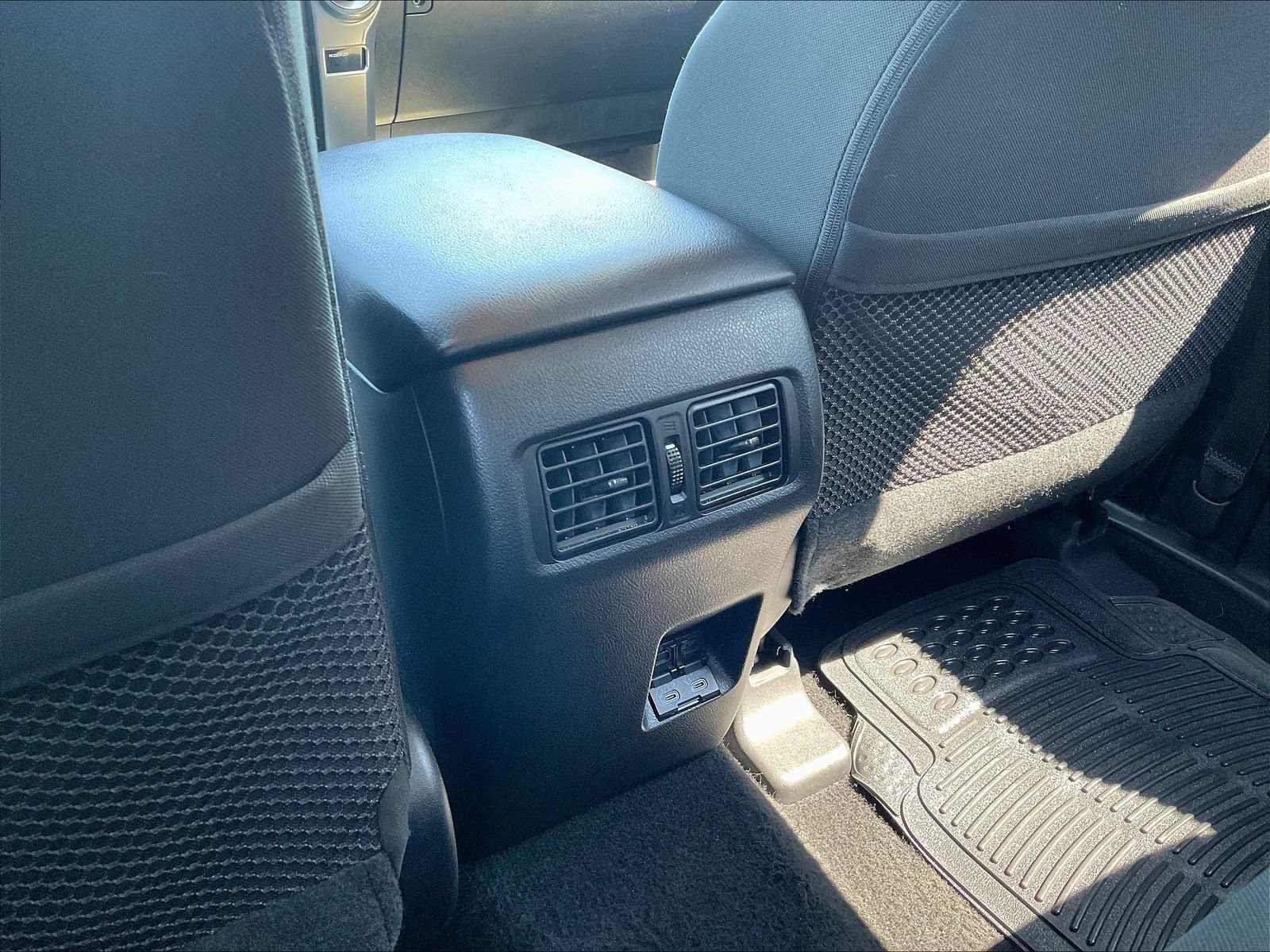 Used 2024 Toyota 4Runner SR5 AWD/4WD image 12