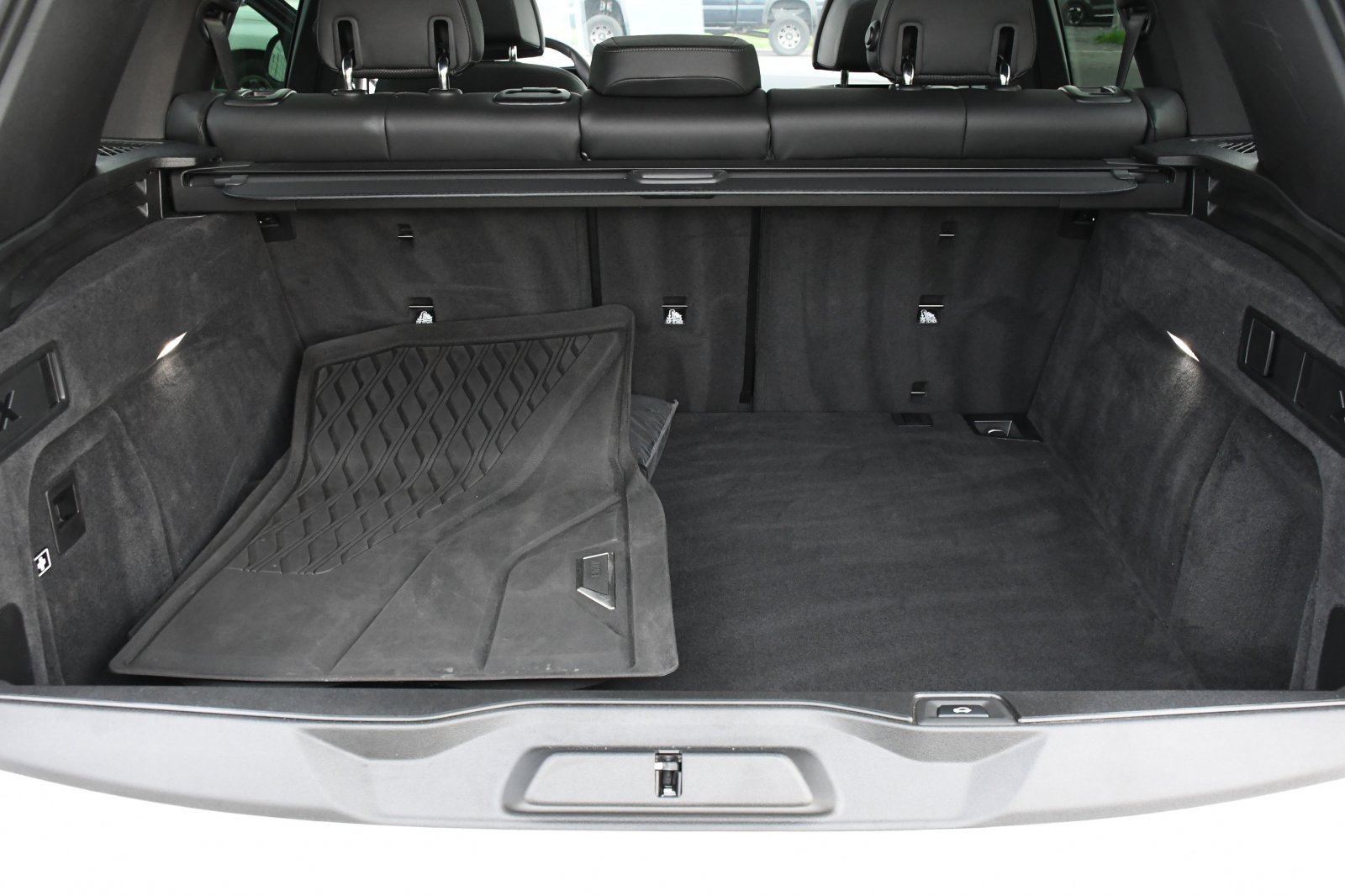 Used 2026 BMW X5 xDrive40i w/ Climate Comfort Package image 22