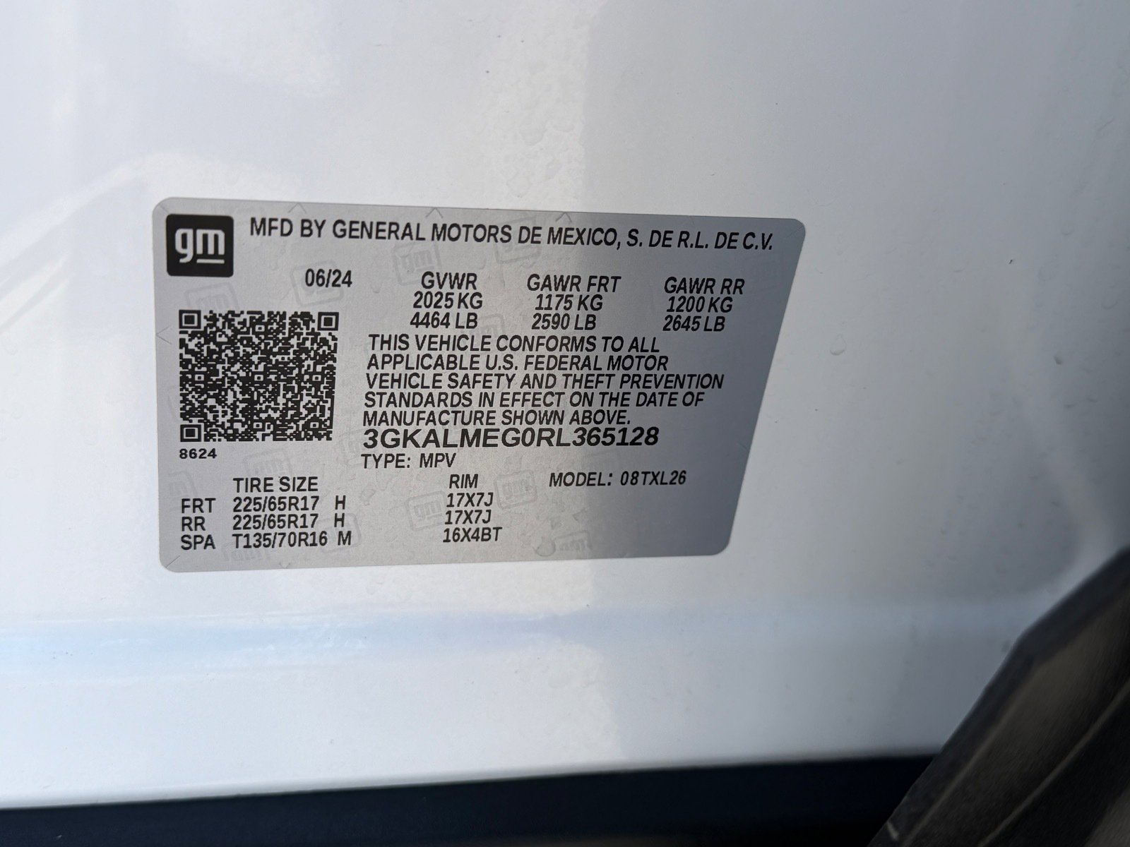 Used 2024 GMC Terrain SLE FWD image 31