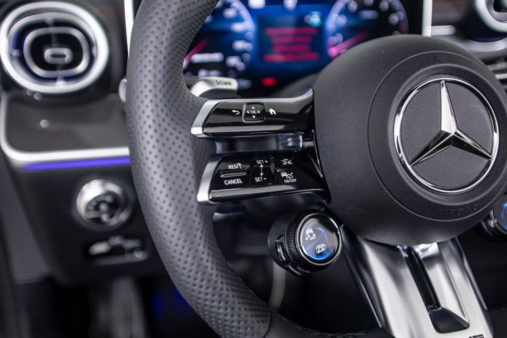 Used 2026 Mercedes-Benz CLE 53 AMG 4MATIC Cabriolet image 37