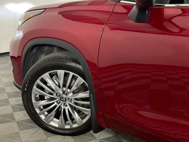 Used 2024 Toyota Highlander Platinum AWD/4WD image 36