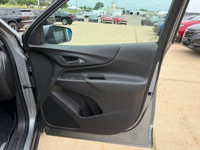 Used 2024 Chevrolet Equinox LT w/ LPO, Floor Liner Package AWD/4WD image 31