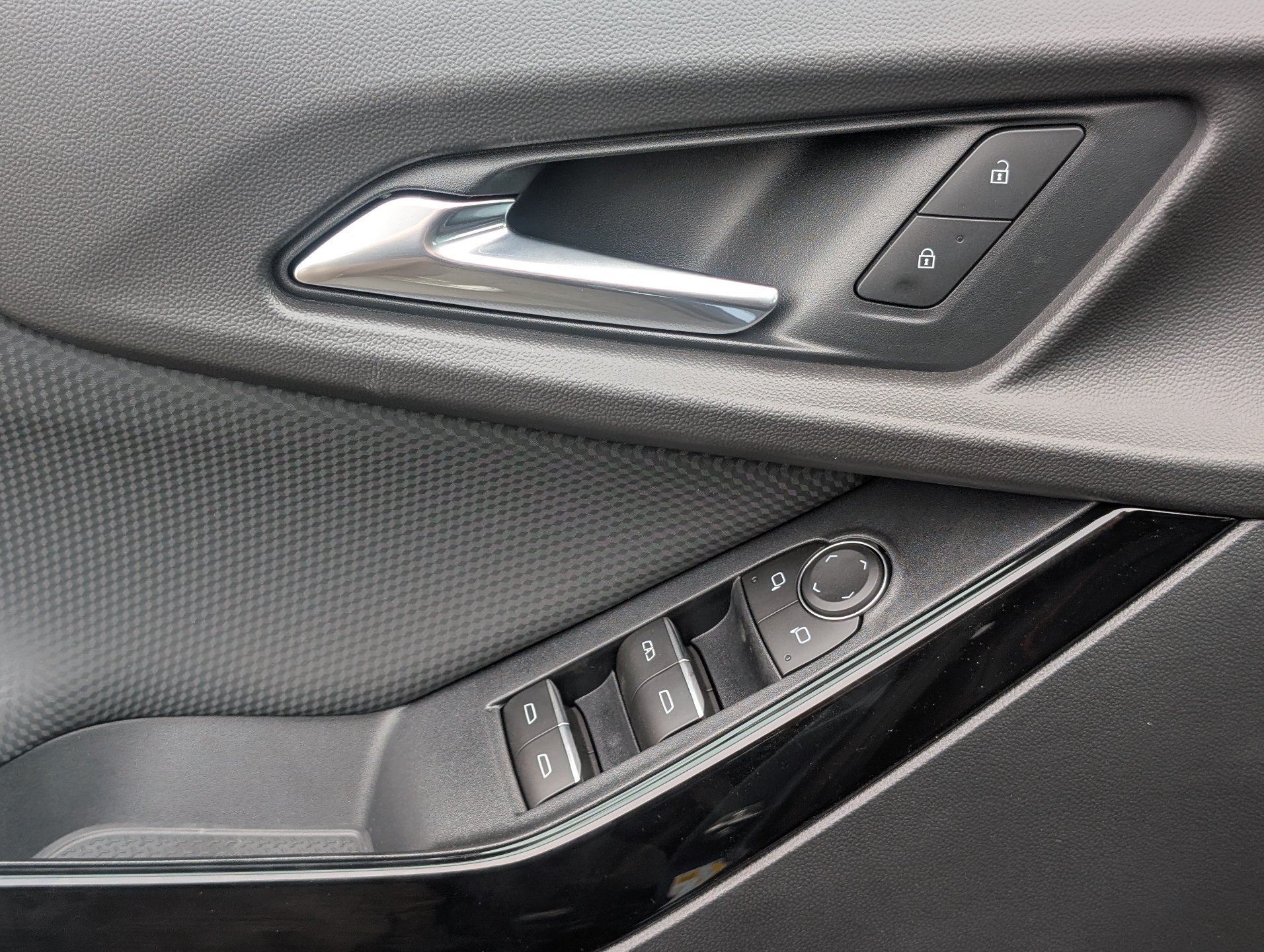 New 2027 Chevrolet Equinox RS FWD image 18