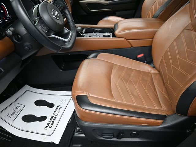 Used 2023 Nissan Pathfinder Platinum AWD/4WD image 15