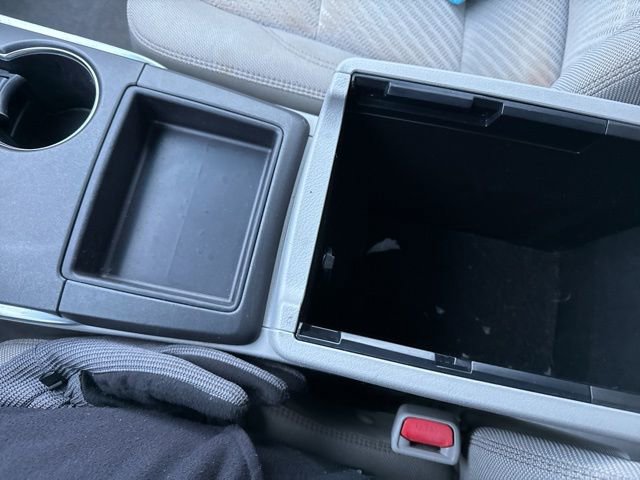 Used 2017 Toyota Camry LE image 18