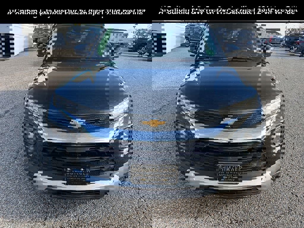 Used 2023 Chevrolet TrailBlazer LT w/ Convenience Package image 2