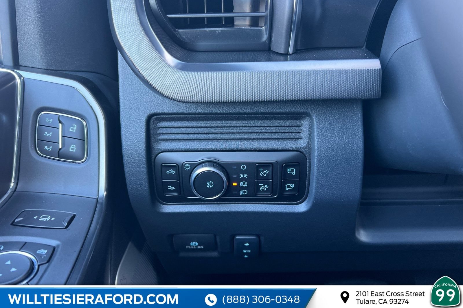 New 2026 Ford F250 Platinum w/ Tremor Off-Road Package AWD/4WD image 26