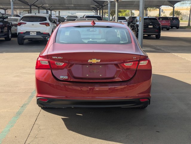 Used 2017 Chevrolet Malibu LT image 6