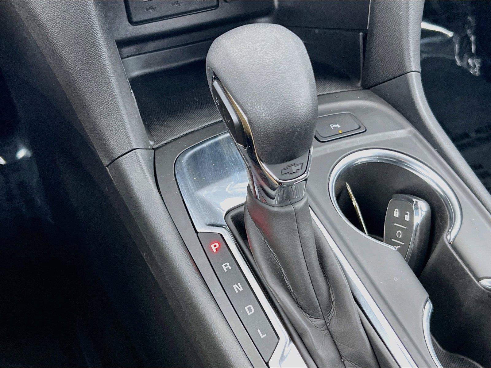 Used 2024 Chevrolet Equinox LT w/ LPO, Floor Liner Package FWD image 15