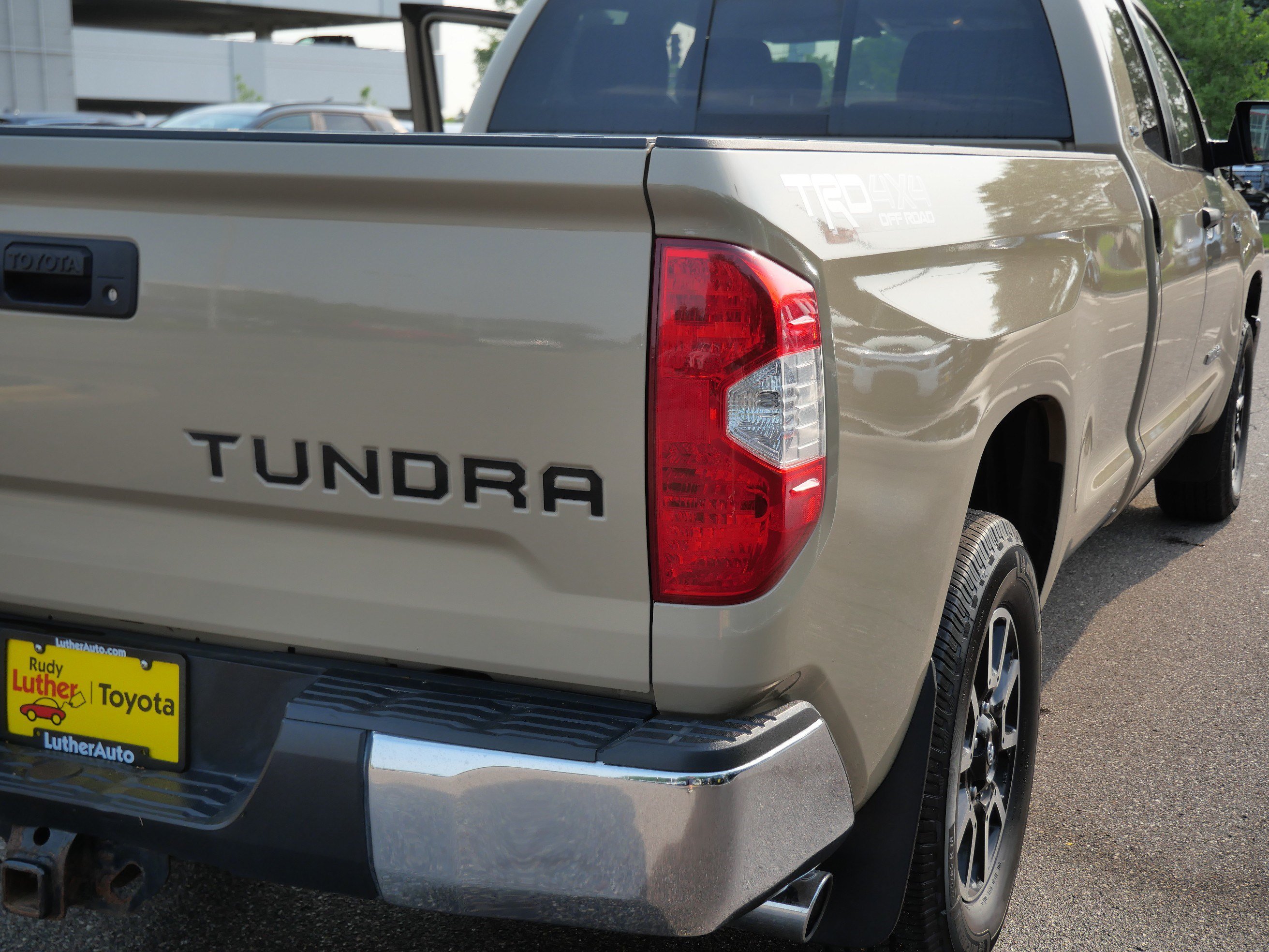Used 2017 Toyota Tundra SR5 w/ TRD Off Road Package AWD/4WD image 17