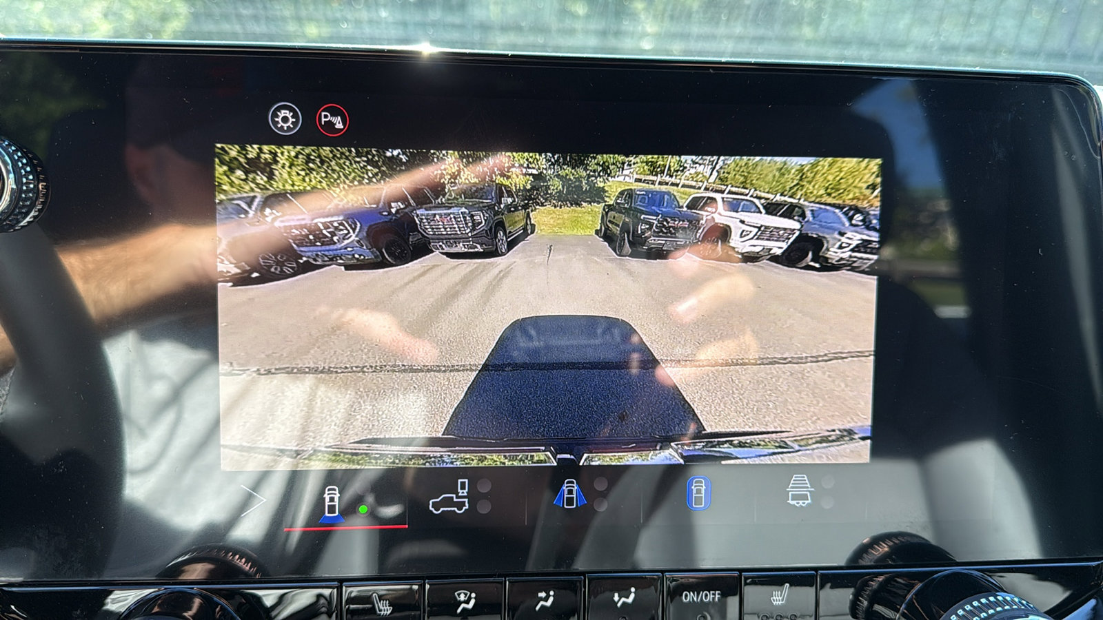 New 2026 GMC Canyon Elevation w/ Convenience Package image 15