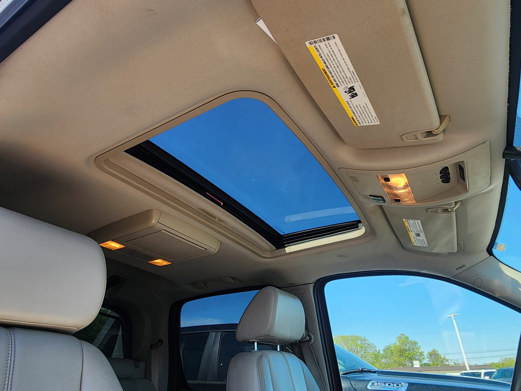 Used 2008 Chevrolet Avalanche LTZ w/ LTZ Preferred Equipment Group AWD/4WD image 3