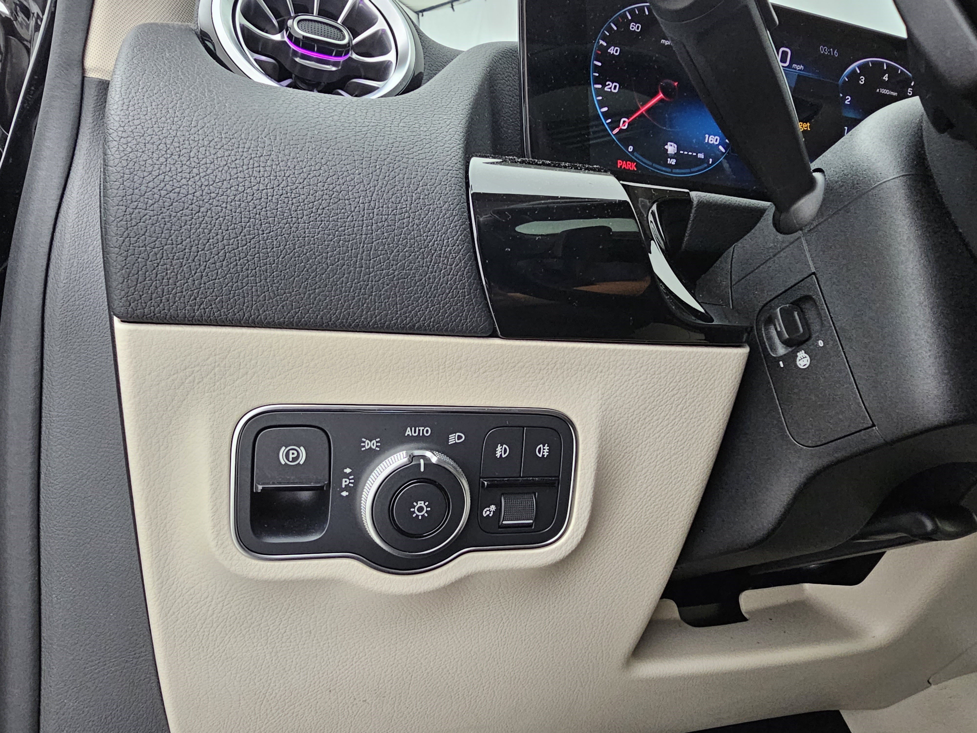 Certified 2022 Mercedes-Benz GLA 250 4MATIC image 8