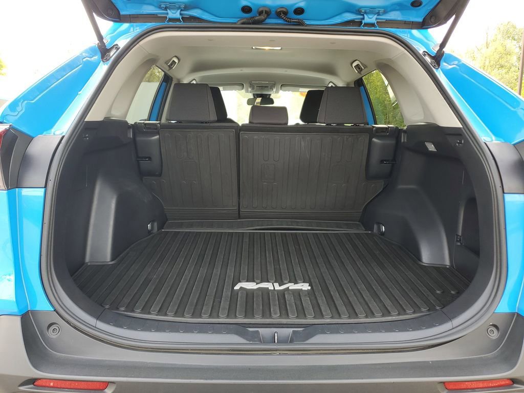 Used 2020 Toyota RAV4 LE w/ All Weather Liner Package FWD image 8