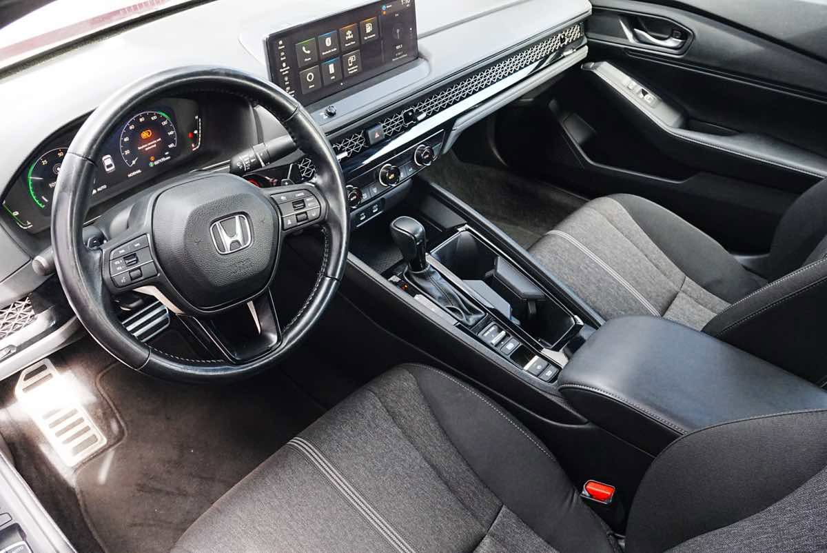 Used 2024 Honda Accord Sport image 8