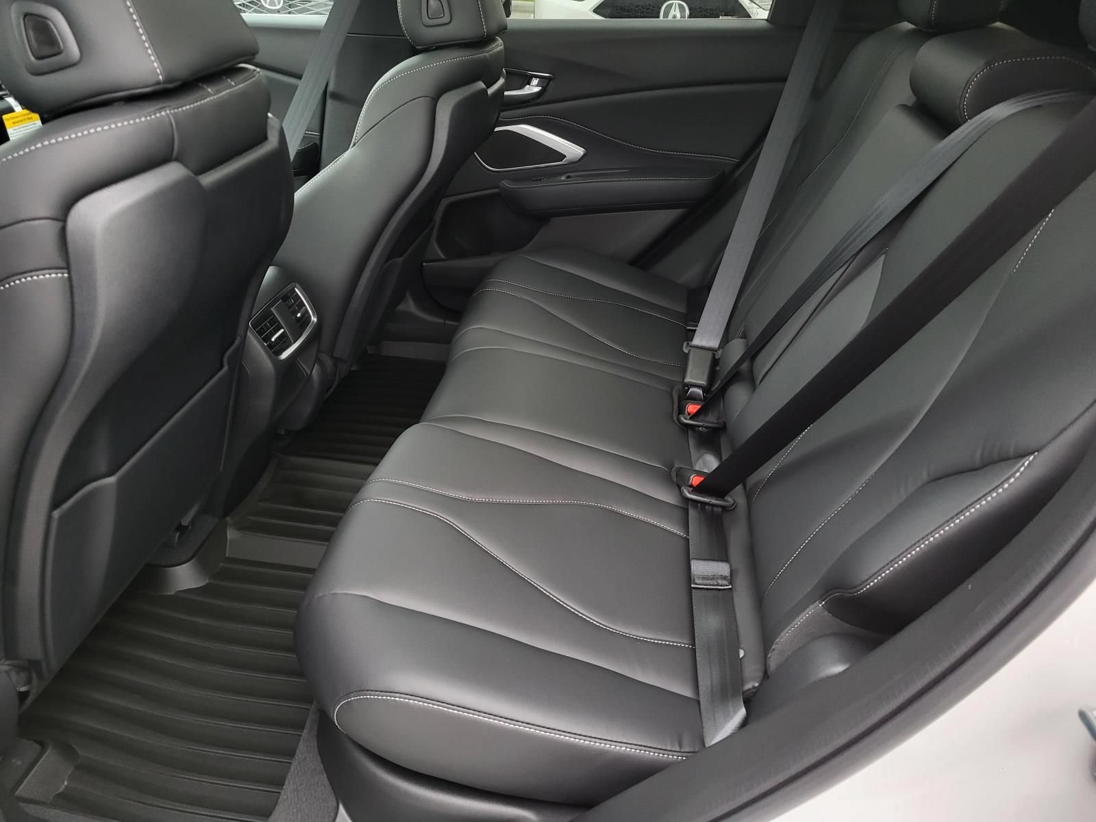 New 2026 Acura RDX SH-AWD image 13