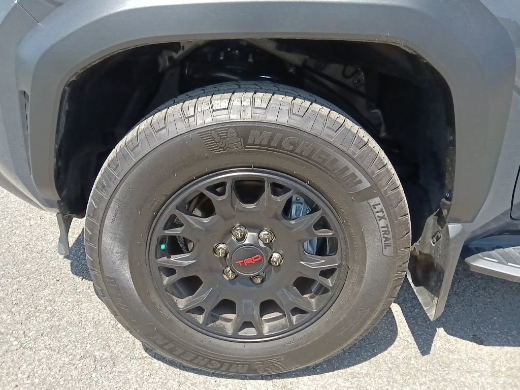 Used 2025 Toyota 4Runner TRD Off-Road AWD/4WD image 10