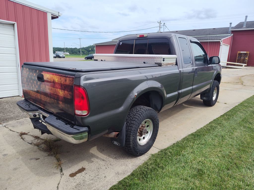 Used 2004 Ford F250 4x4 SuperCab Super Duty image 3