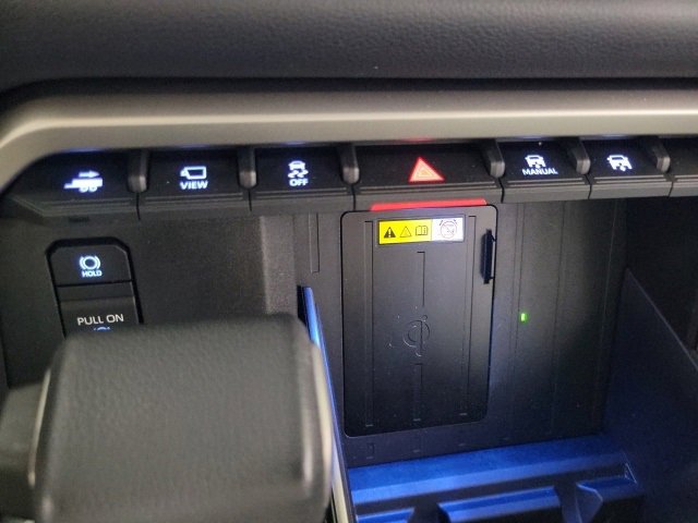 Used 2022 Toyota Tundra Limited image 27