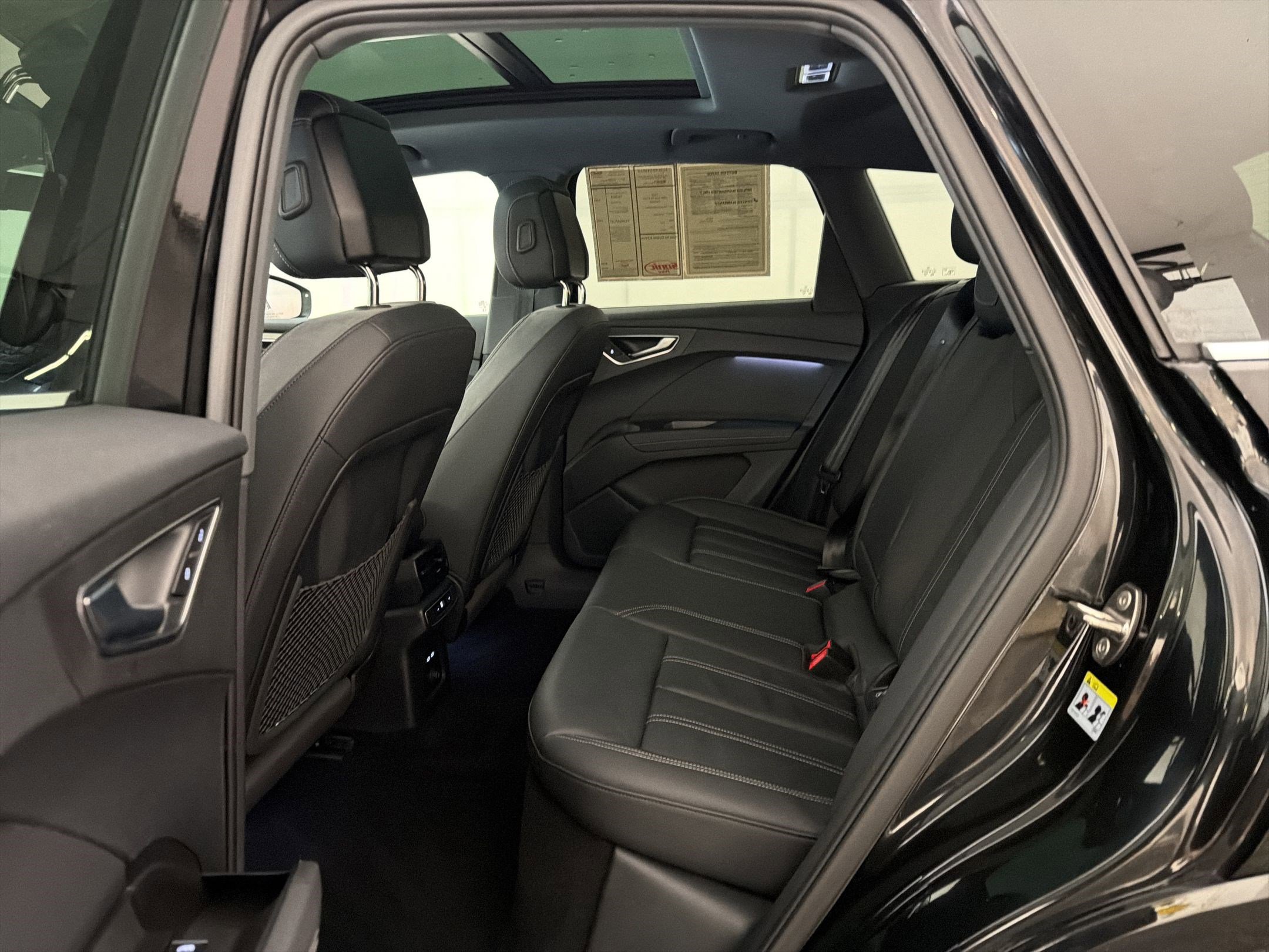 Certified 2025 Audi Q4 e-tron Premium w/ Convenience Package image 15