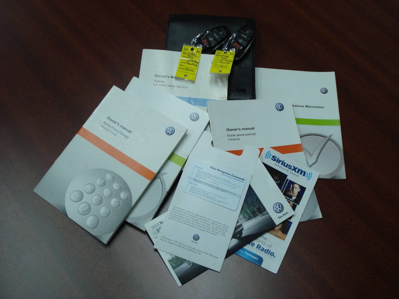Used 2013 Volkswagen Touareg Sport image 9