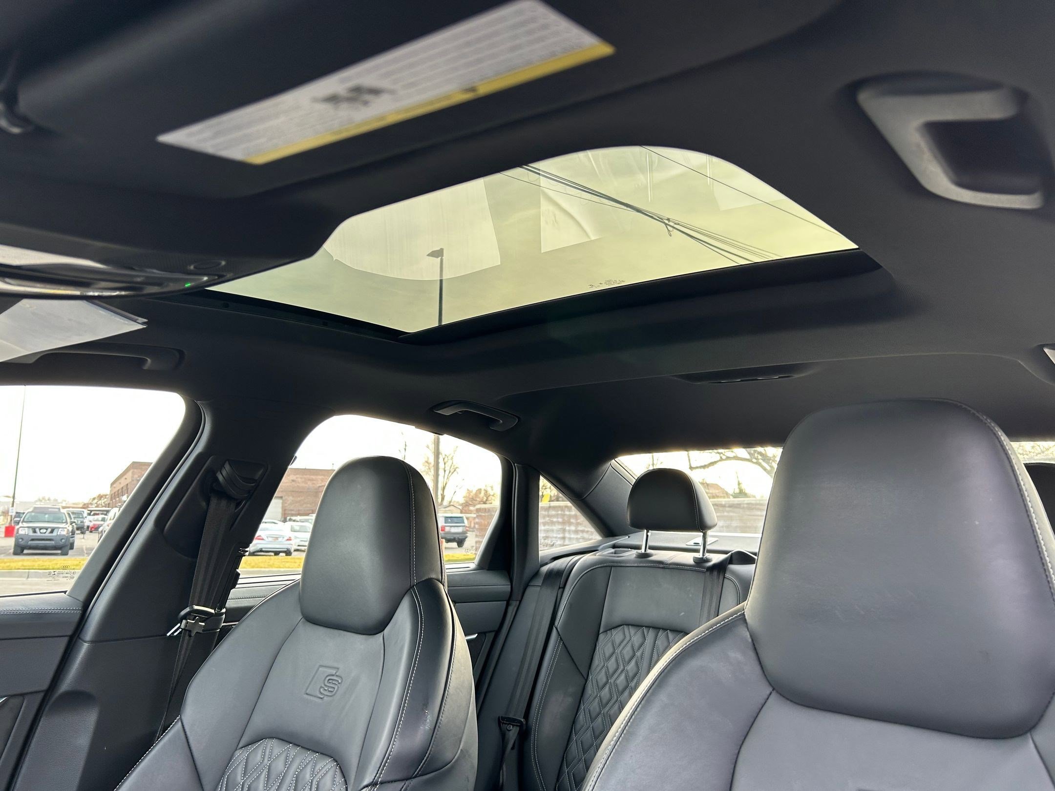 Used 2021 Audi S6 Prestige w/ Prestige Package image 28