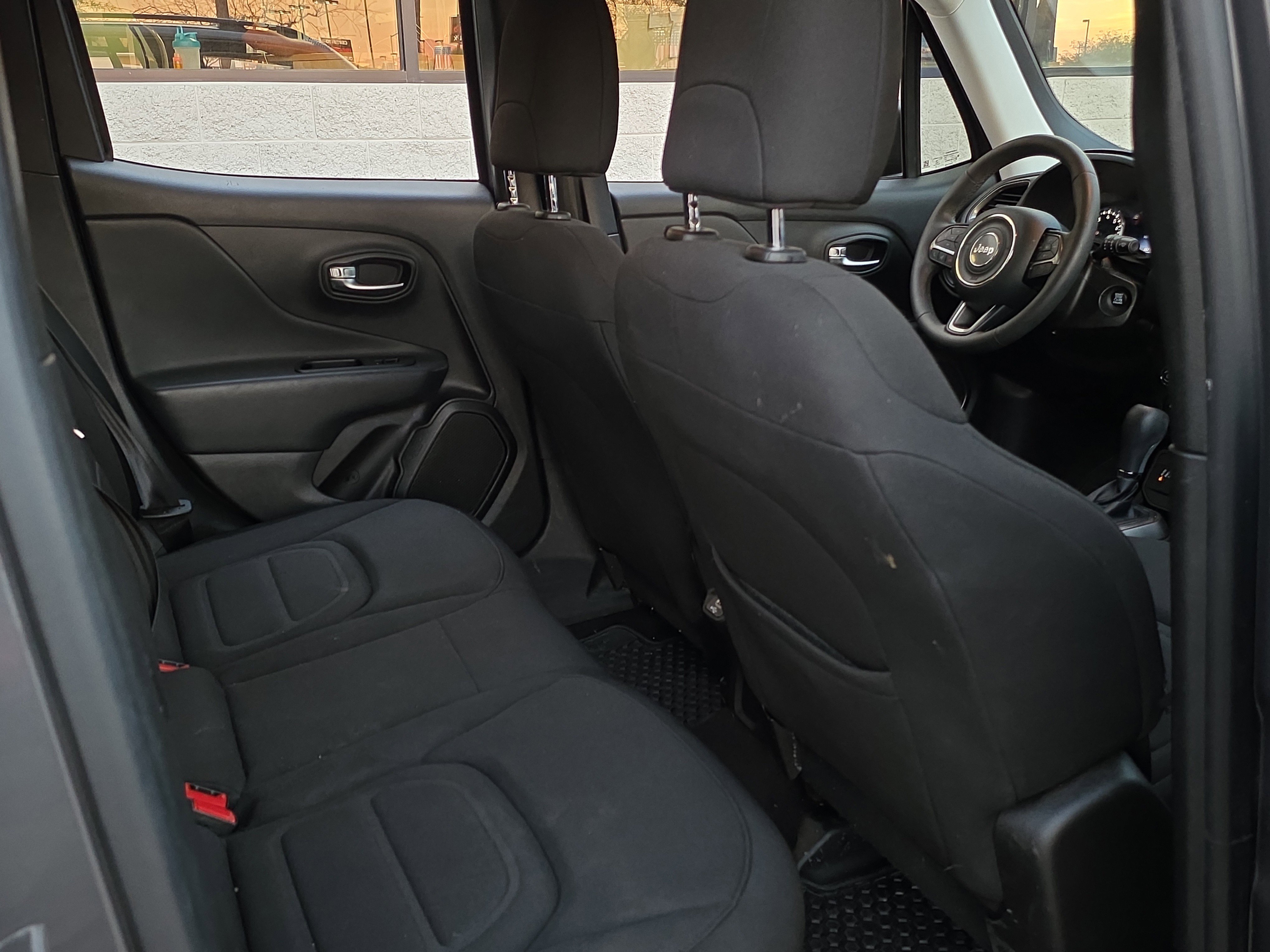 Used 2022 Jeep Renegade Latitude image 25