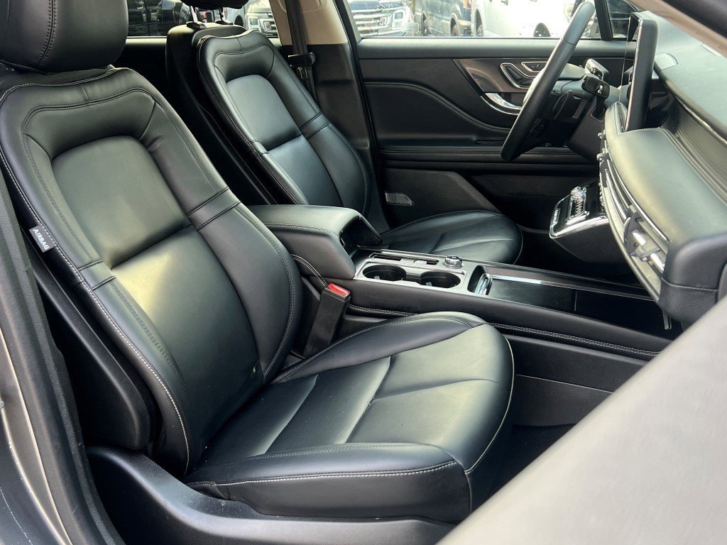 Used 2023 Lincoln Corsair FWD image 9