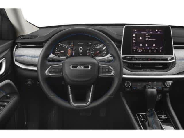 Used 2022 Jeep Compass Latitude FWD image 7