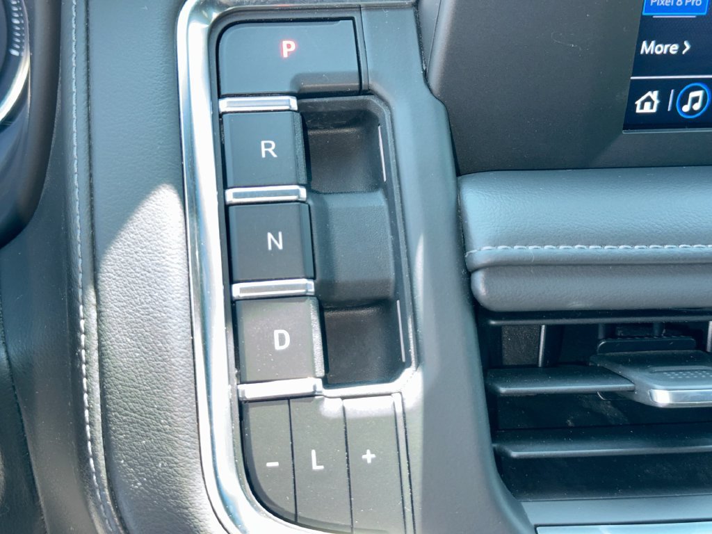 Used 2022 Chevrolet Tahoe LS AWD/4WD image 23