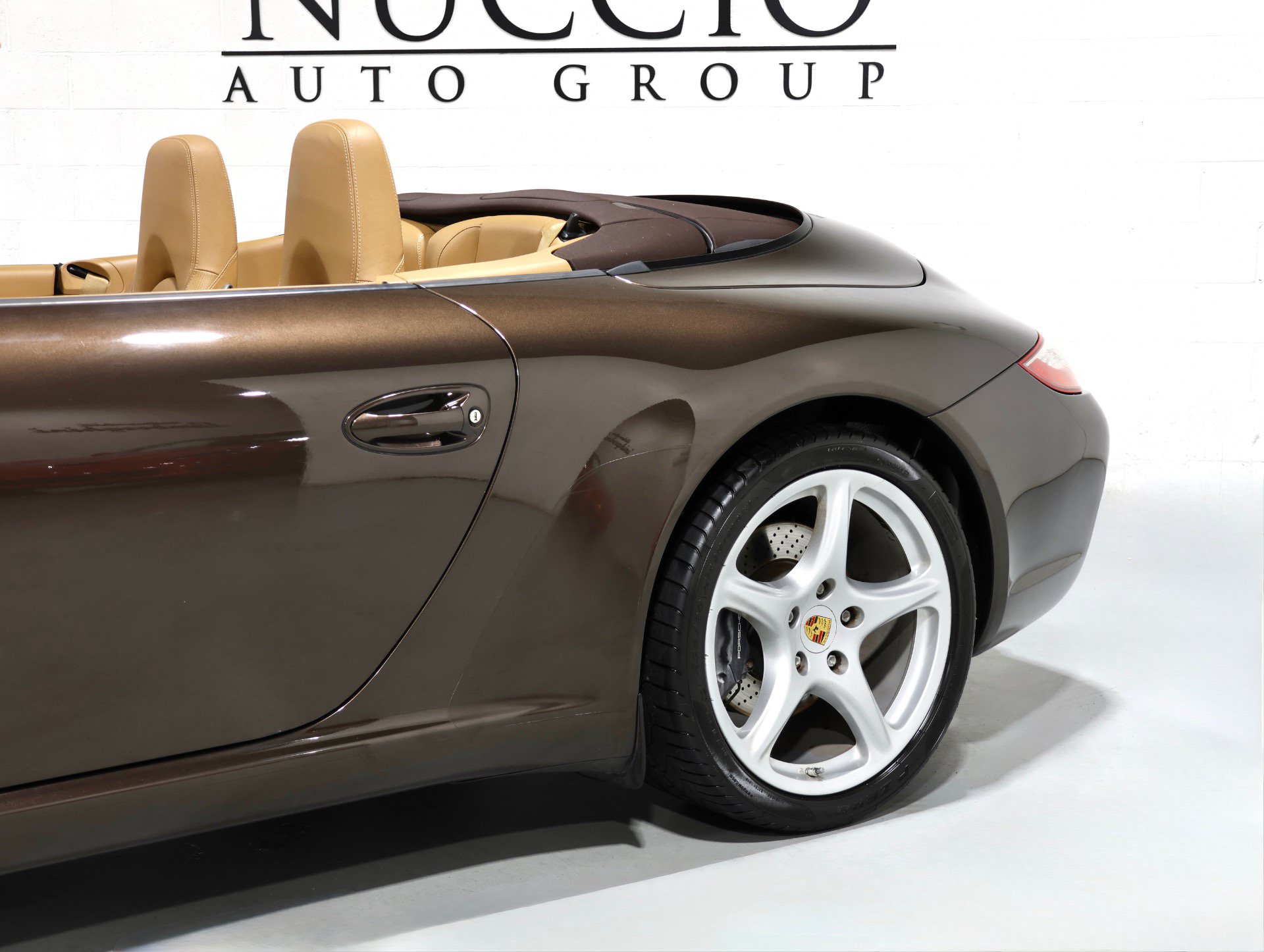 Used 2011 Porsche 911 Cabriolet image 16